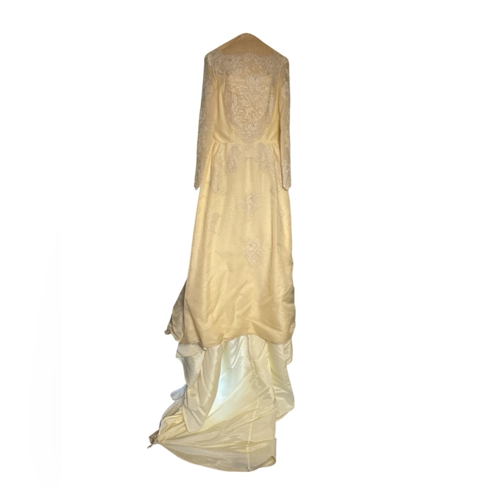 Vintage 1970’s Cream Wedding Gown 1970’s Cream Long Lace Beaded Wedding Gown Med